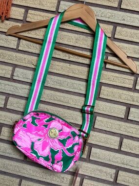 Lilly Pulitzer "Jeanie Belt Bag" - NWT - Neon Floral Crossbody Bag - Travel Bag